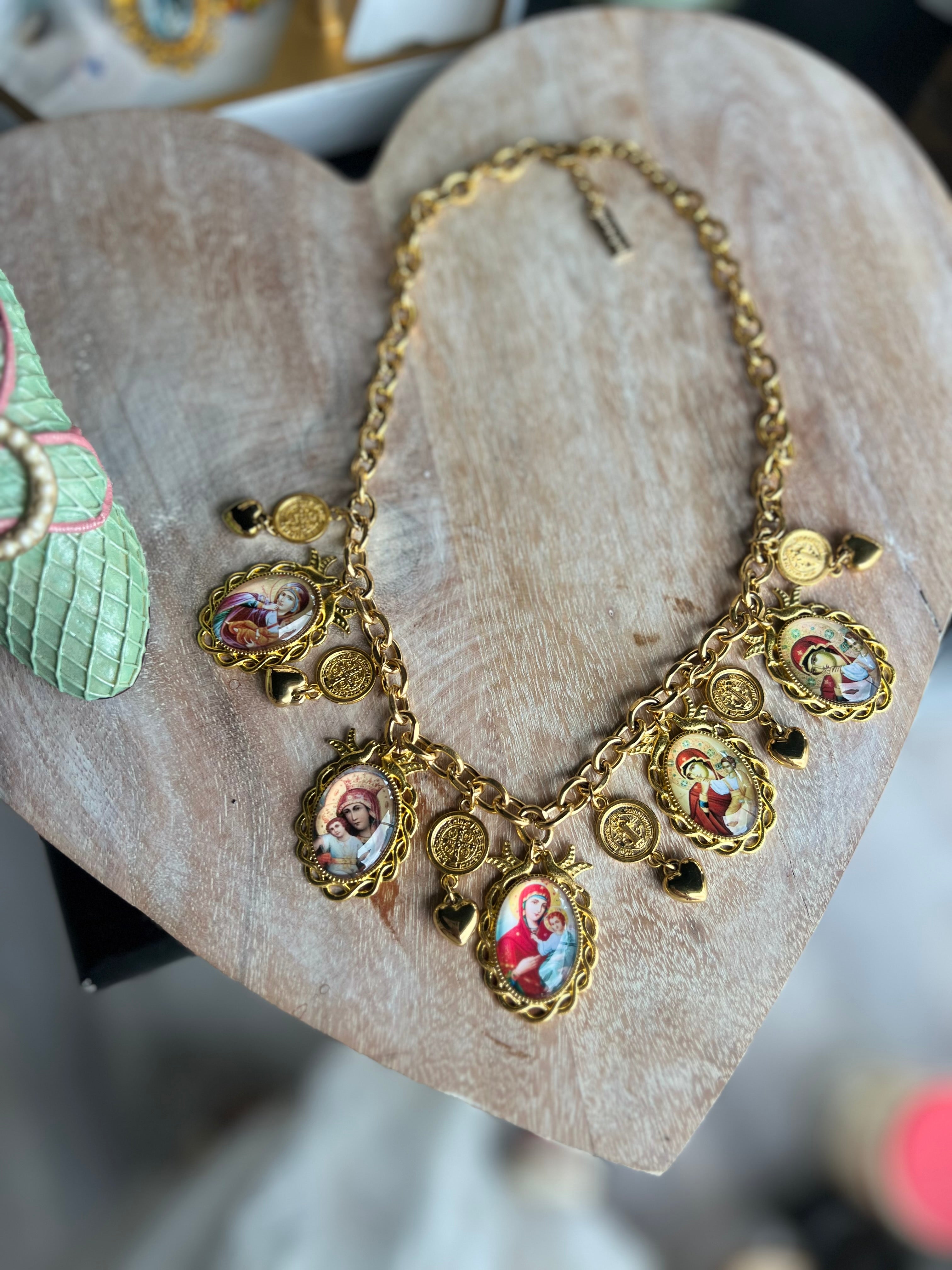 Collar Religioso de Virgen María - Hecho en Málaga, España - JOYERIA CATOLICA DE ESPAÑA