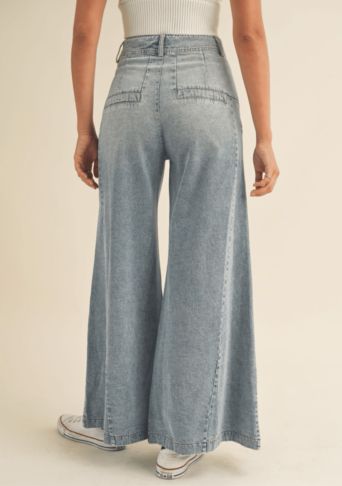 70s Retro Denim: Vintage-Inspired Jeans - Bella Boutique & Bellasbylola.com