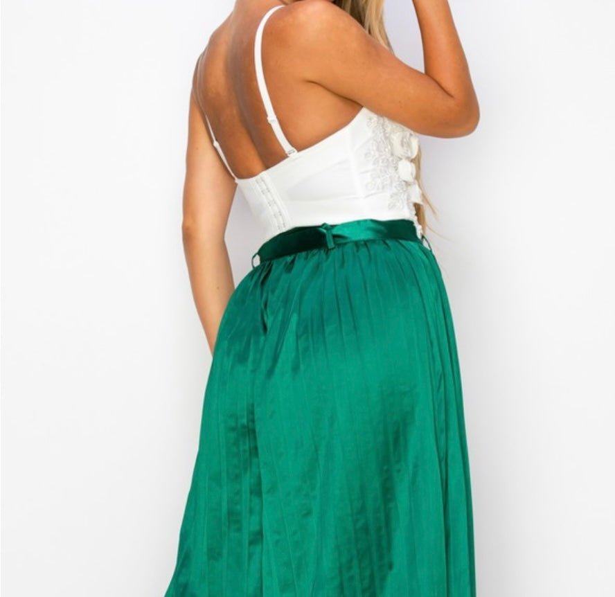 3D White Flower Elegant Bustier - Bella Boutique & Bellasbylola.com