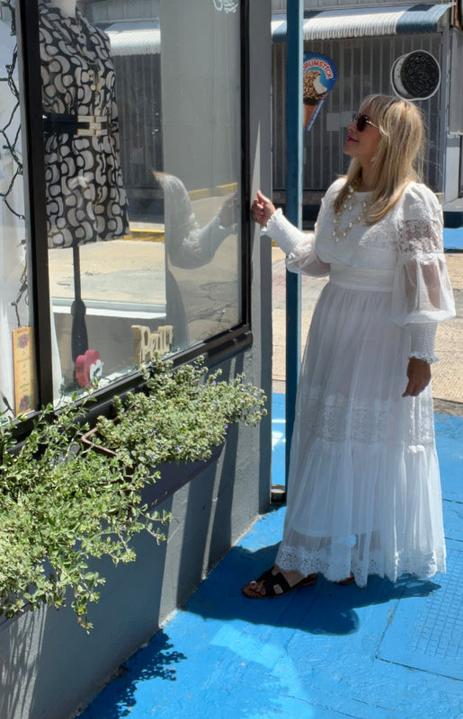 White Lace Maxi dress - Bella Boutique & Bellasbylola.com