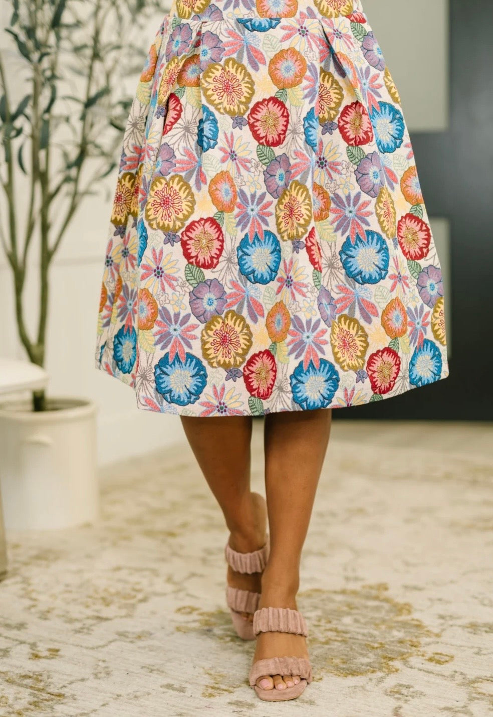 Pastel Jacquard Pleated Midi Skirt" - "Chic pastel midi skirt