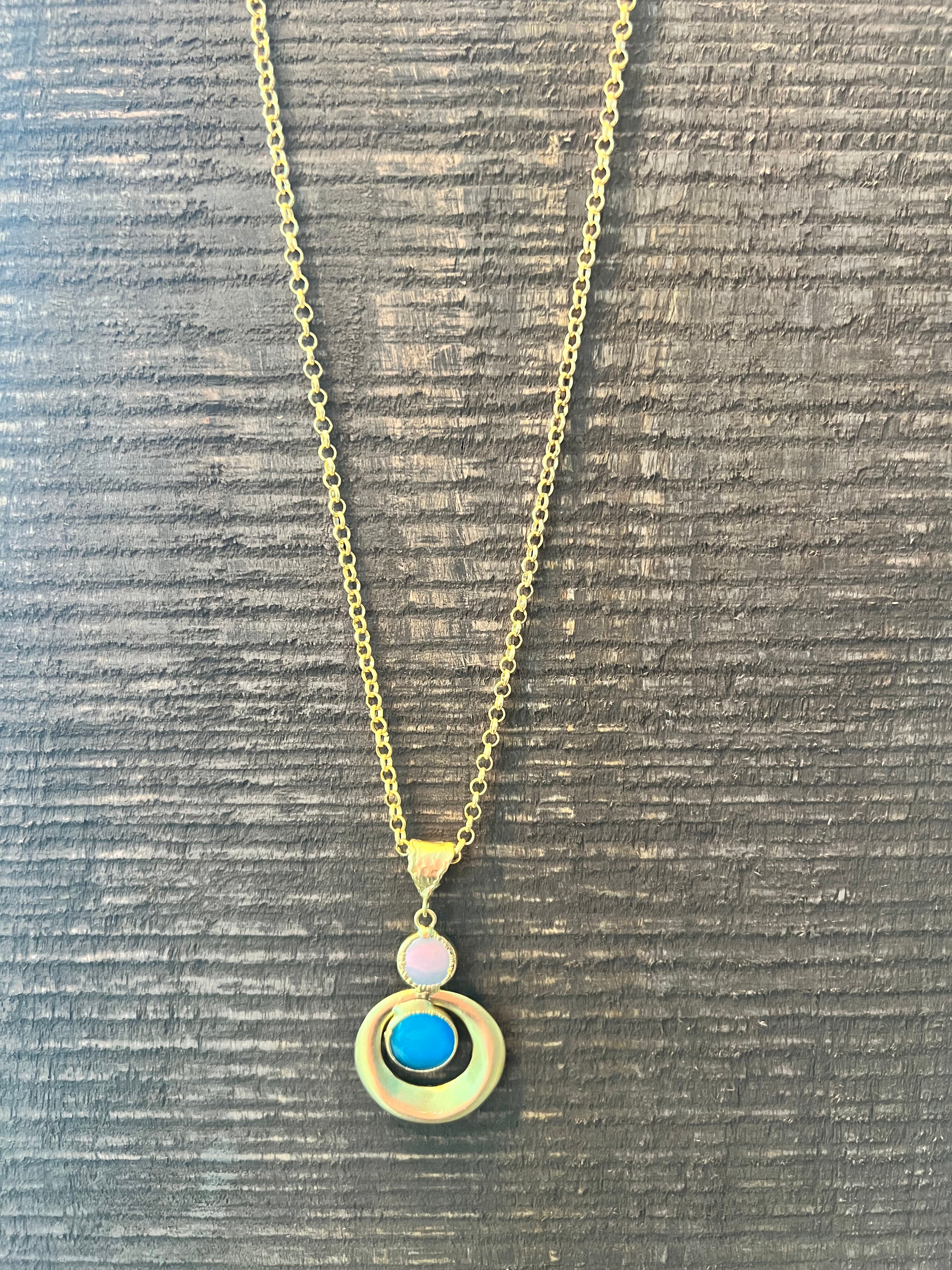 Collar Color oro con piedra azul turquesa Bisutería -Turka - Bellasbylola.com