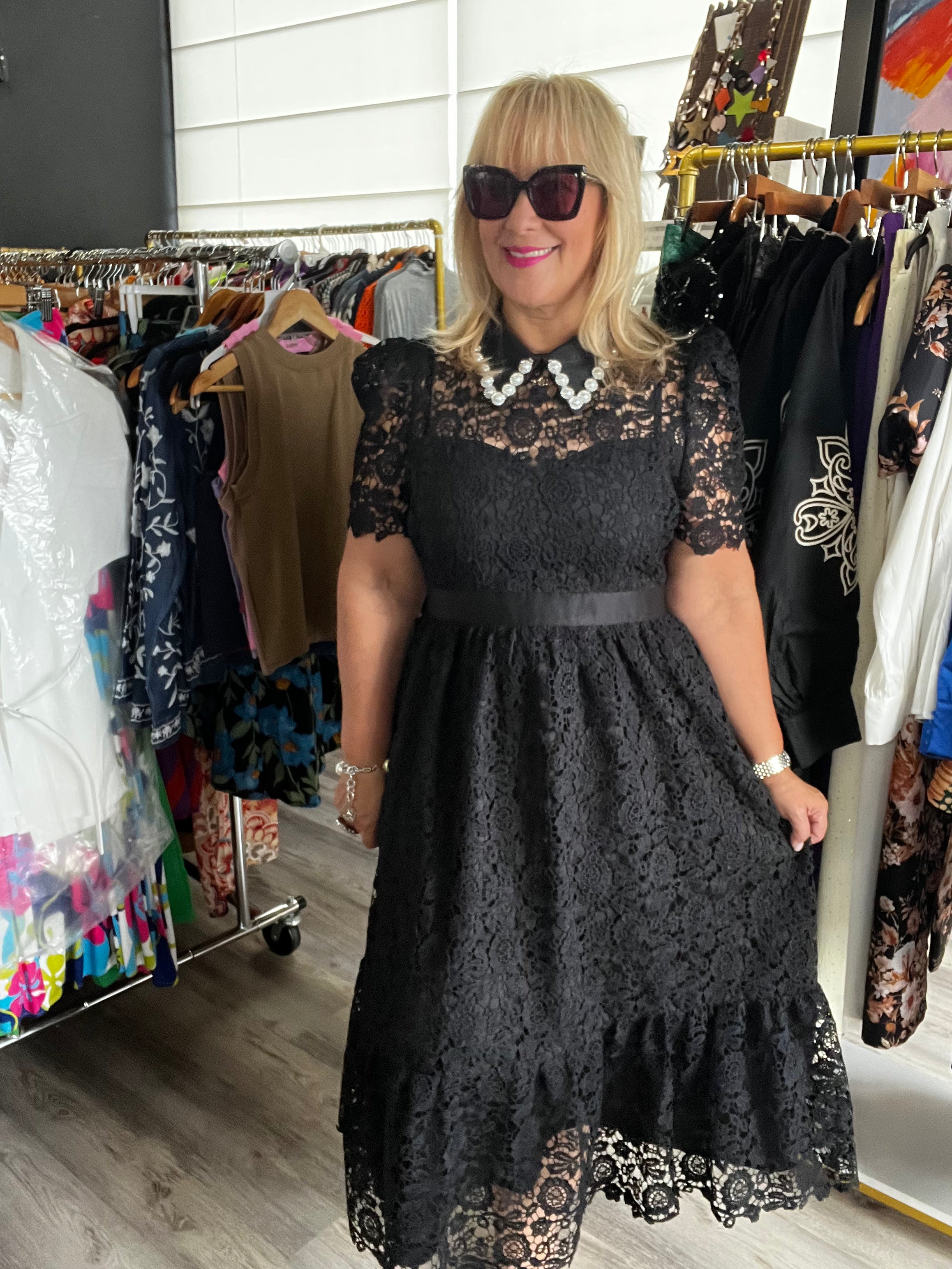 Black Embellish Collar Lace Midi Dress with short sleeves -