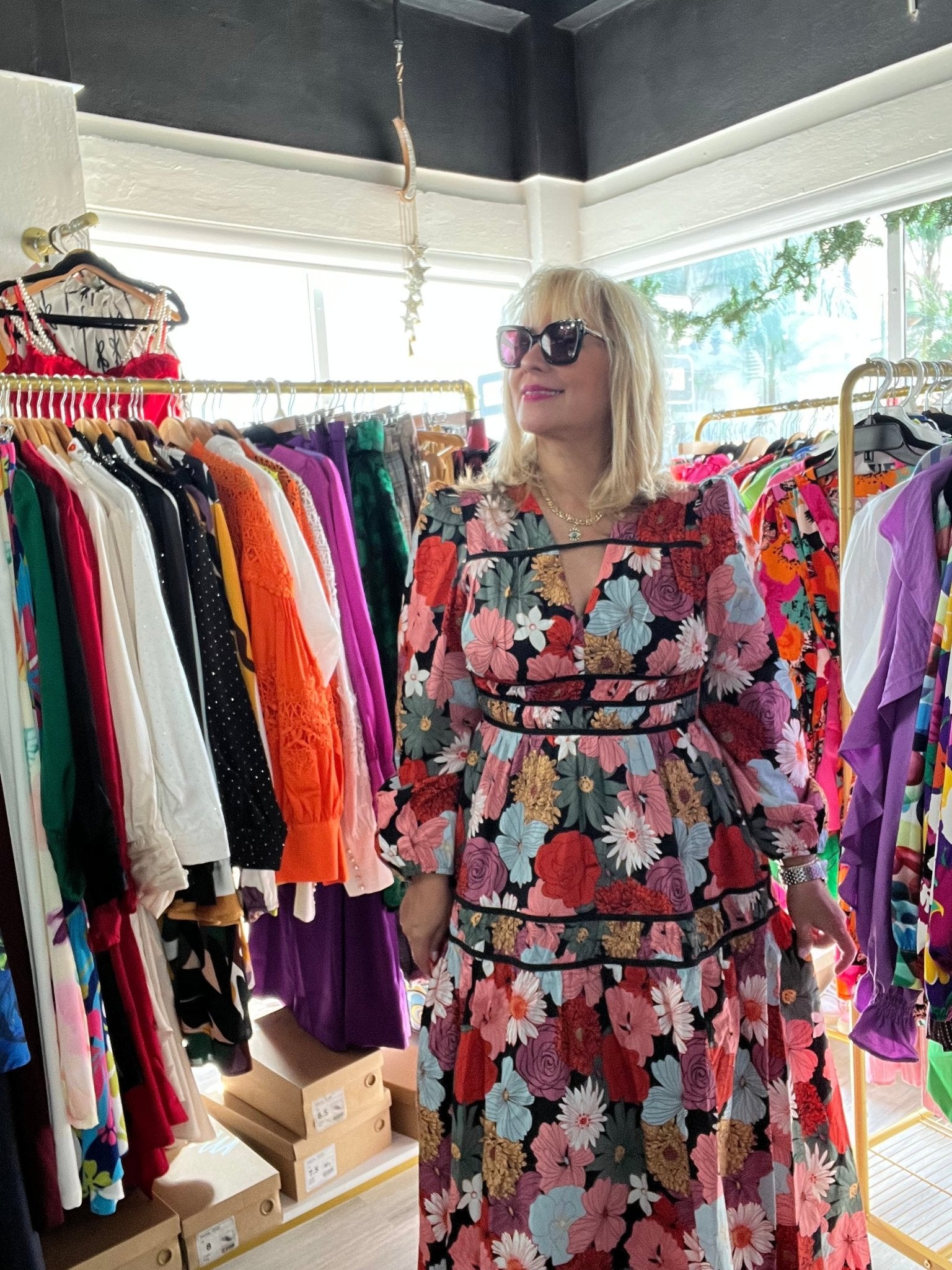 Stunning Black Flowers Maxi Dress π€π - Bella Boutique & Bellasbylola.com