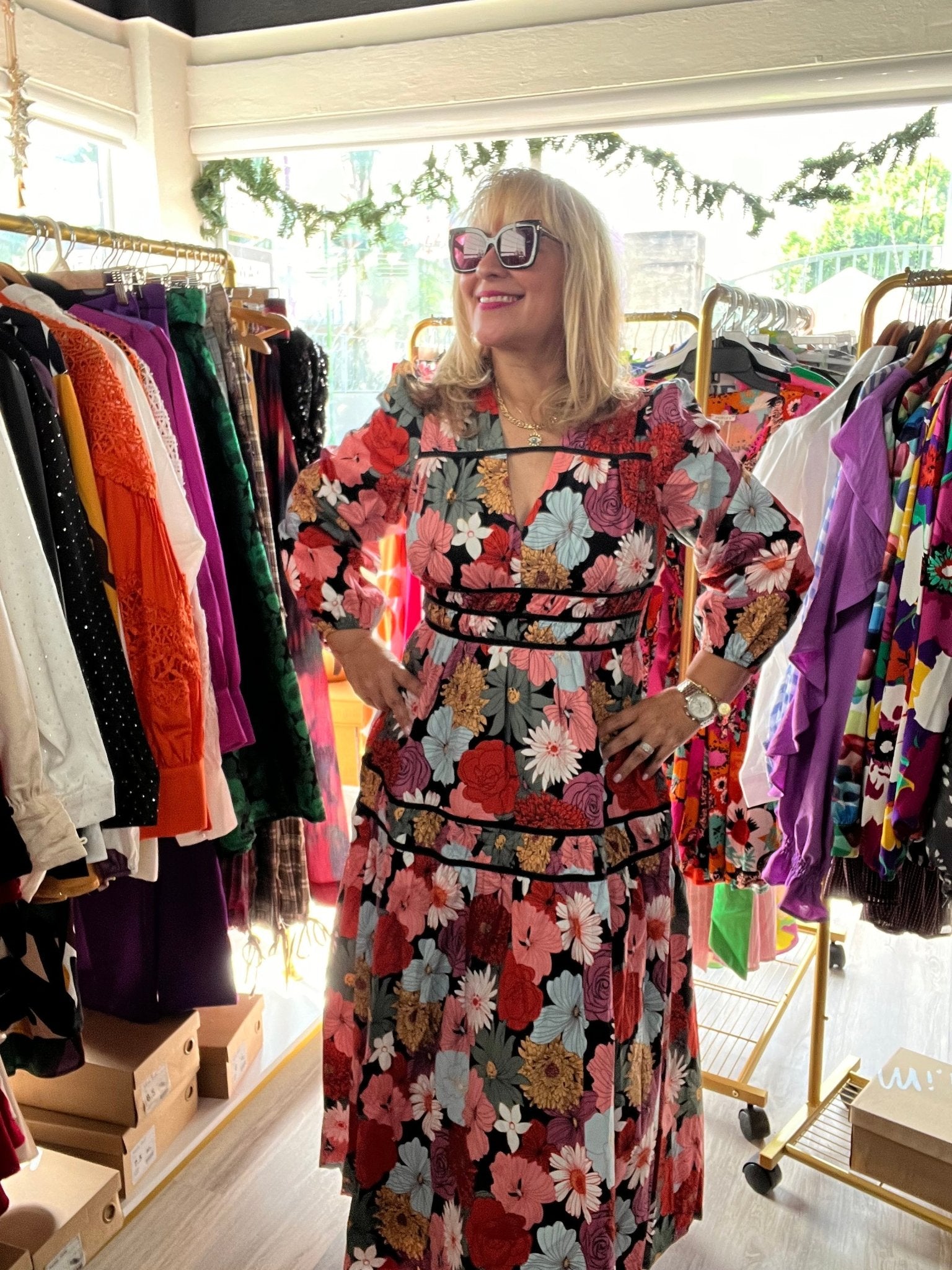 Stunning Black Flowers Maxi Dress π€π - Bella Boutique & Bellasbylola.com