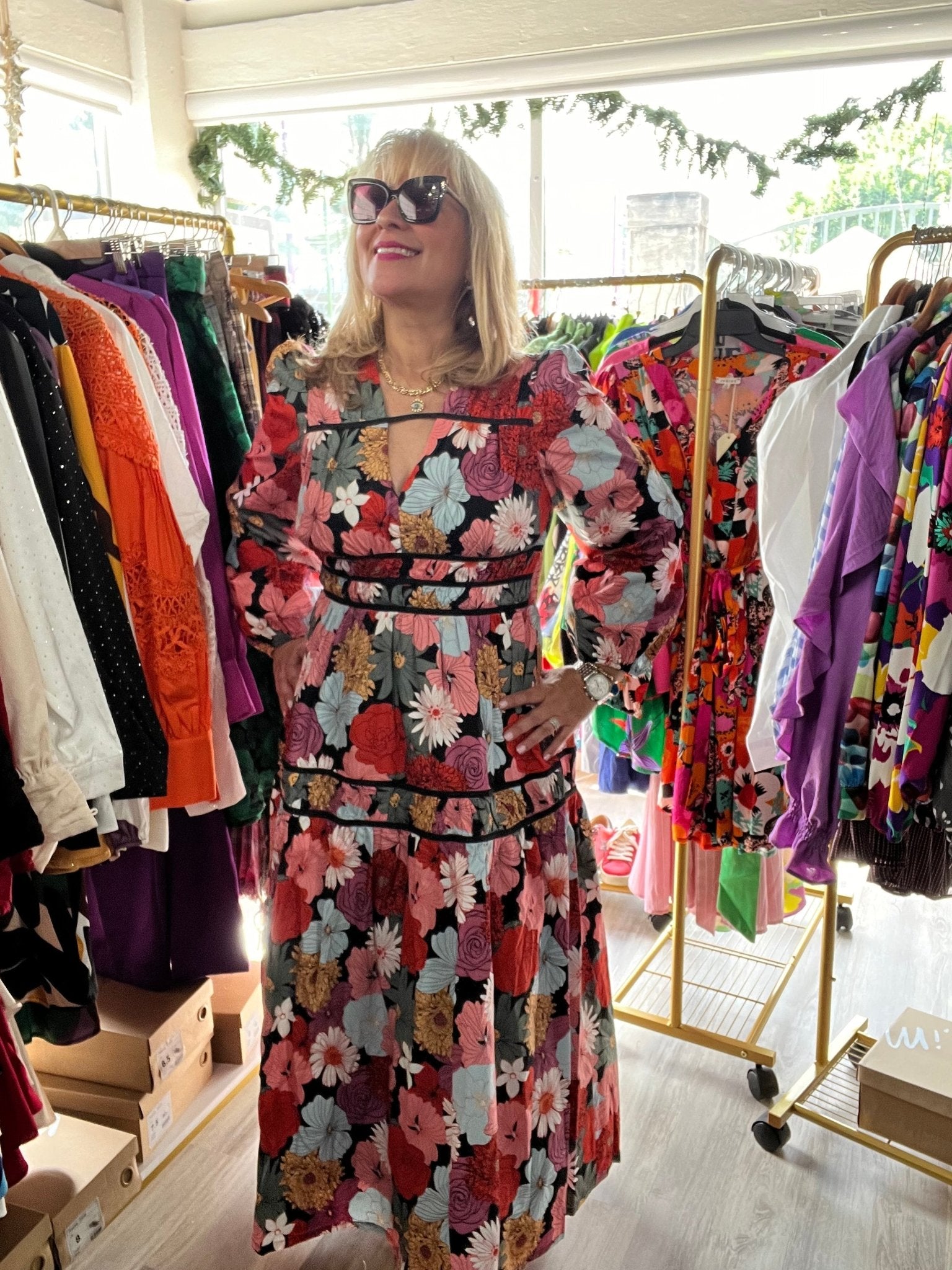 Stunning Black Flowers Maxi Dress π€π - Bella Boutique & Bellasbylola.com