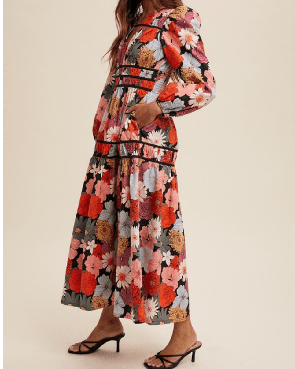 Stunning Black Flowers Maxi Dress π€π - Bella Boutique & Bellasbylola.com