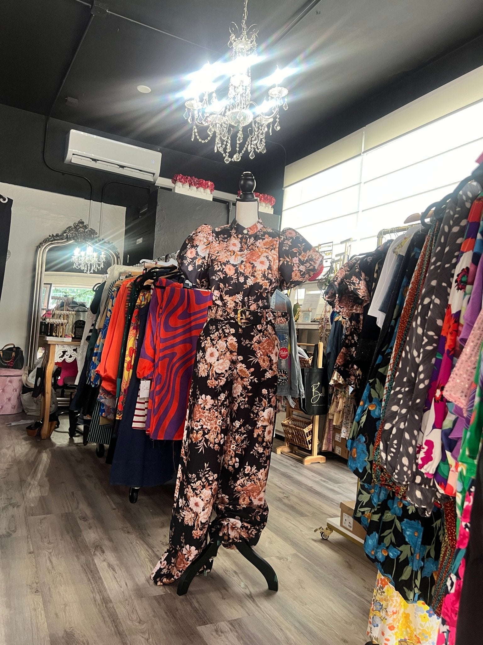 Chic Floral Pants in Black + Peach πΈ - Bella Boutique & Bellasbylola.com