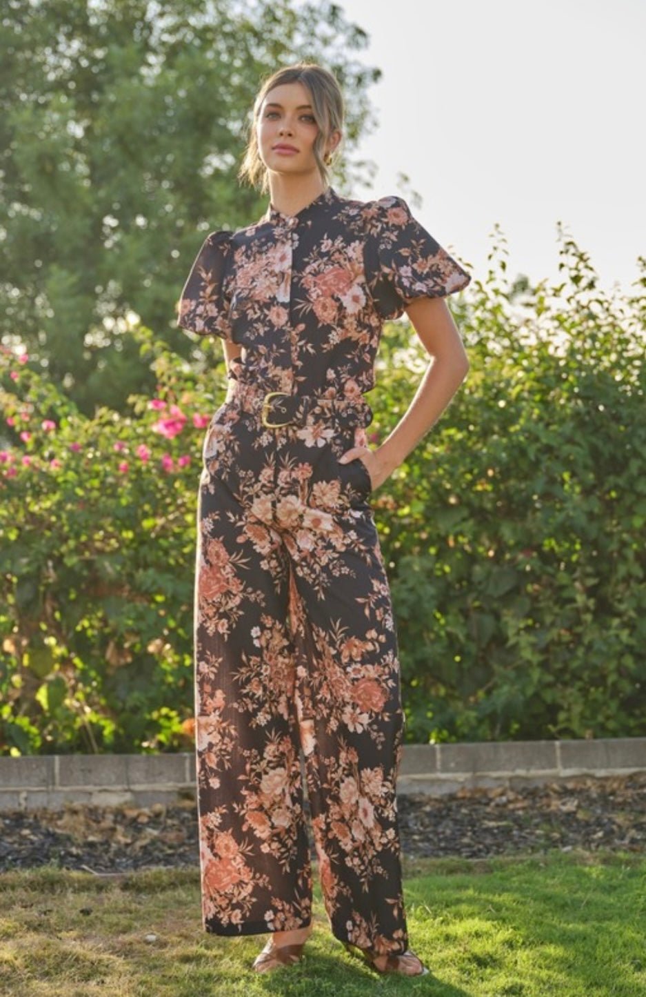 Black & Peach Floral Top - Chic Style - Bella Boutique & Bellasbylola.com