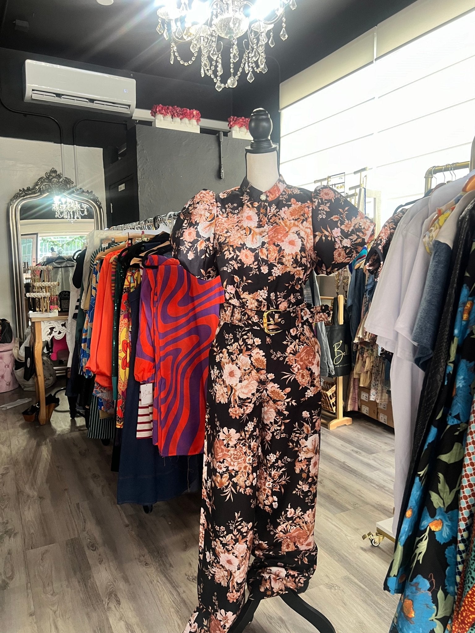 Black & Peach Floral Top - Chic Style - Bella Boutique & Bellasbylola.com