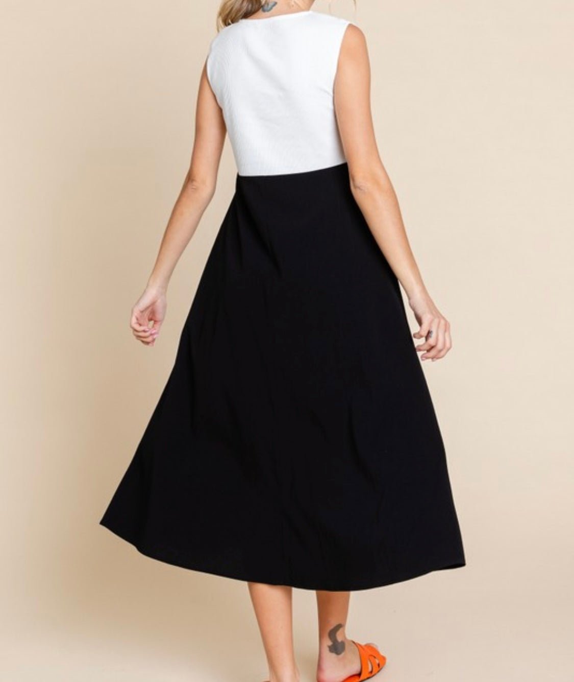 Black & White A - line Dress - New ✨✨ - Bella Boutique & Bellasbylola.com