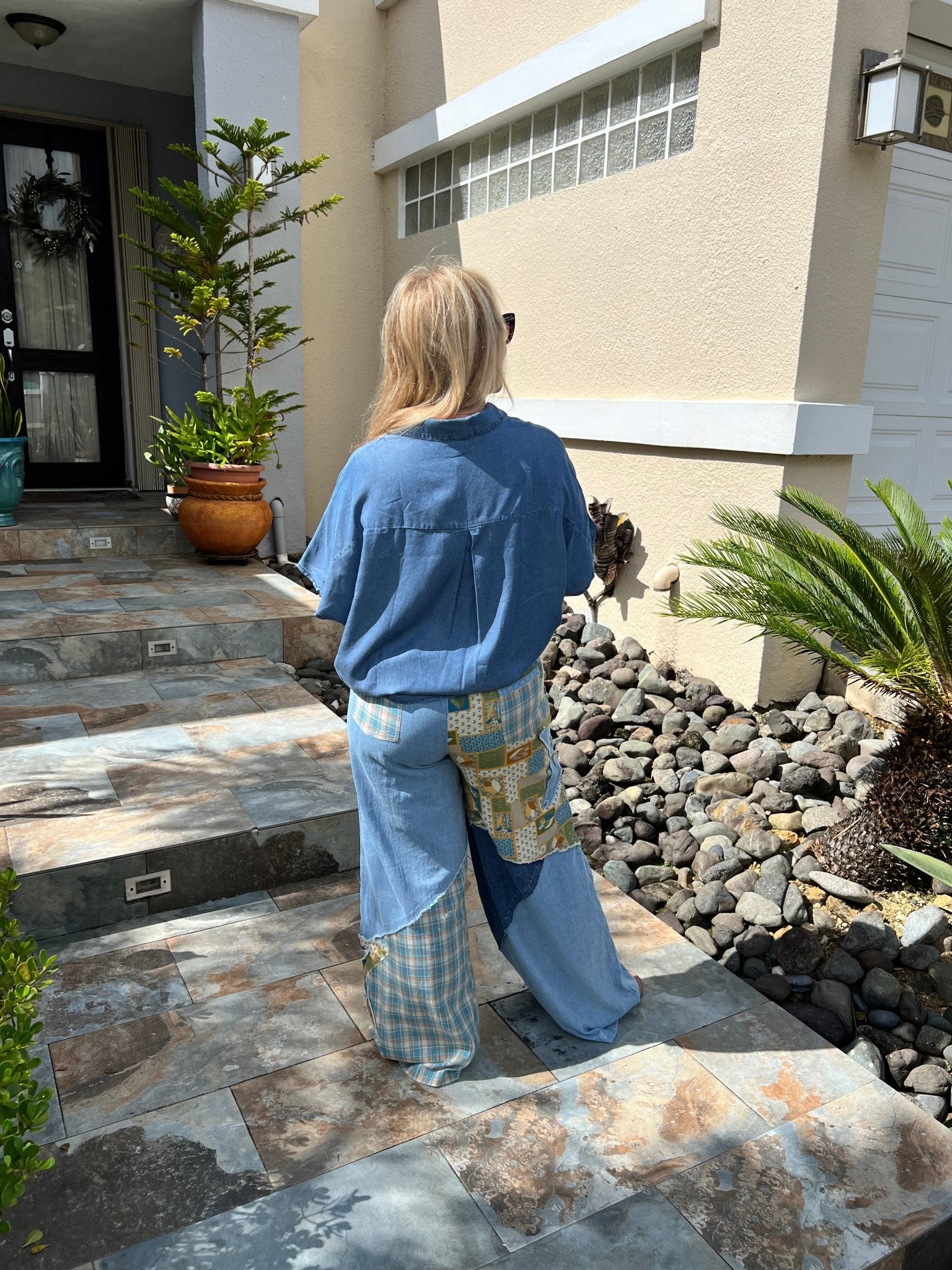 Blue Star Pants - New π In store & online - True to size - Bella Boutique & Bellasbylola.com