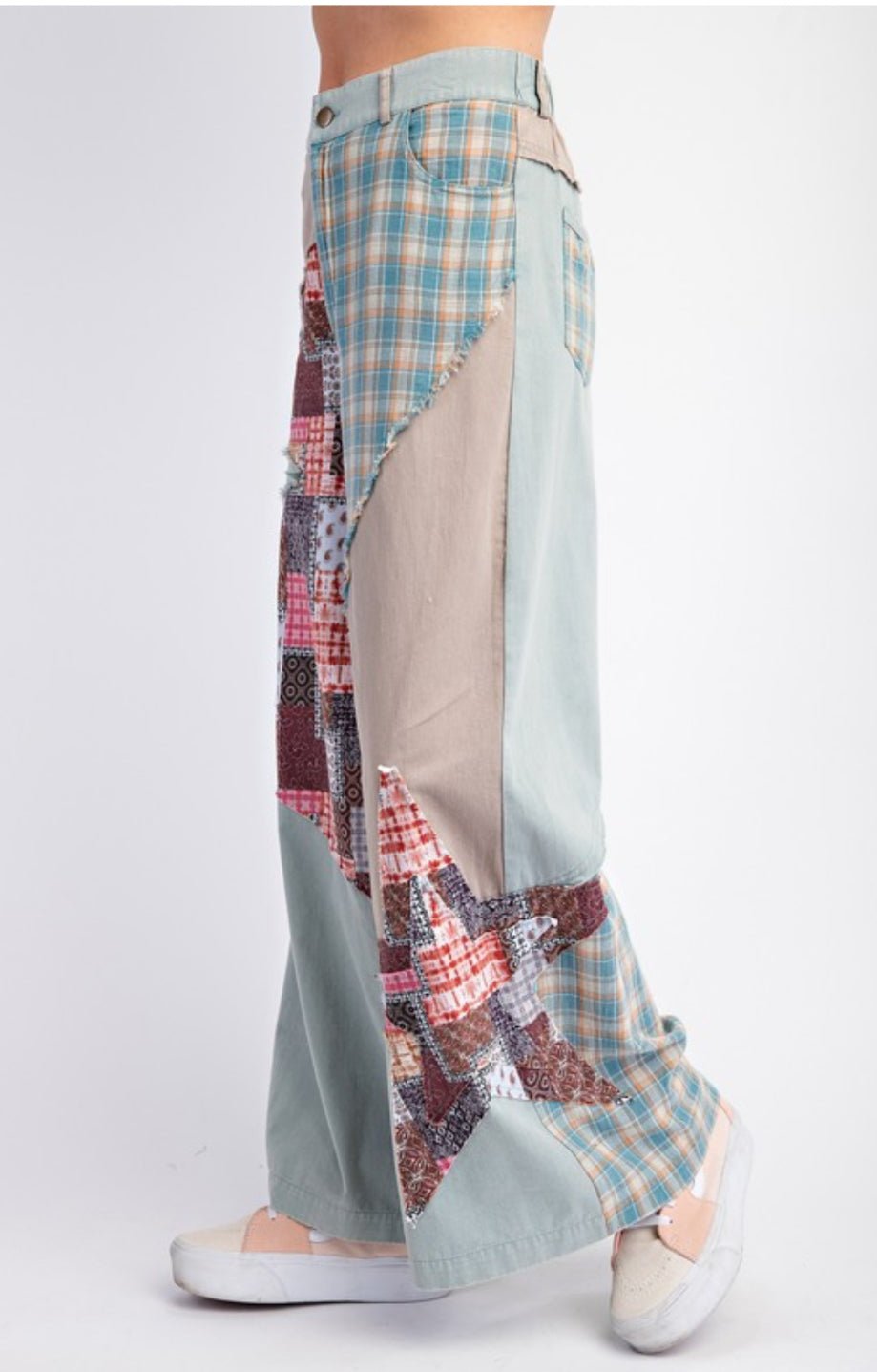 Blue Star Pants - New π In store & online - True to size - Bella Boutique & Bellasbylola.com