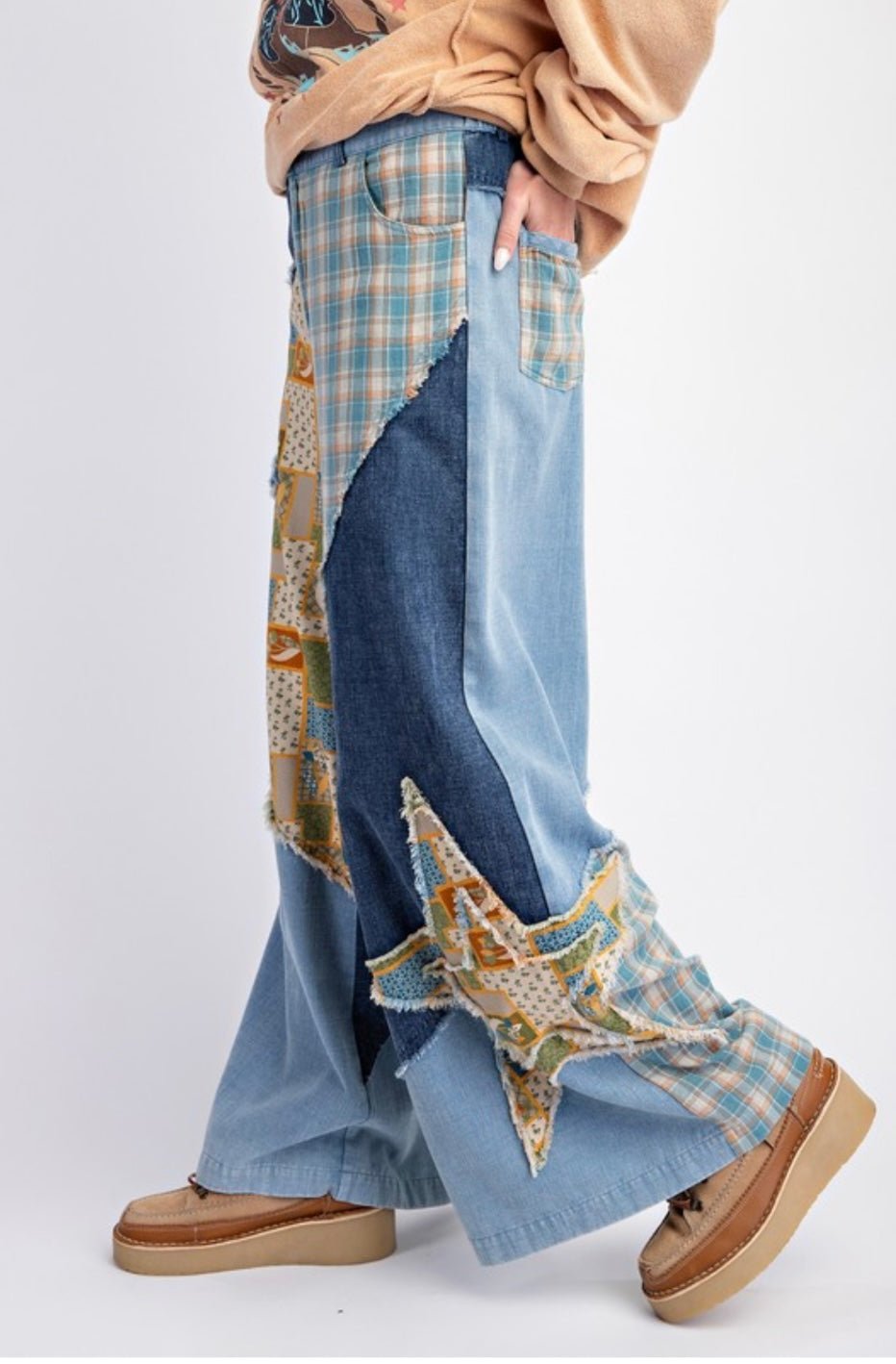 Blue Star Pants - New π In store & online - True to size - Bella Boutique & Bellasbylola.com