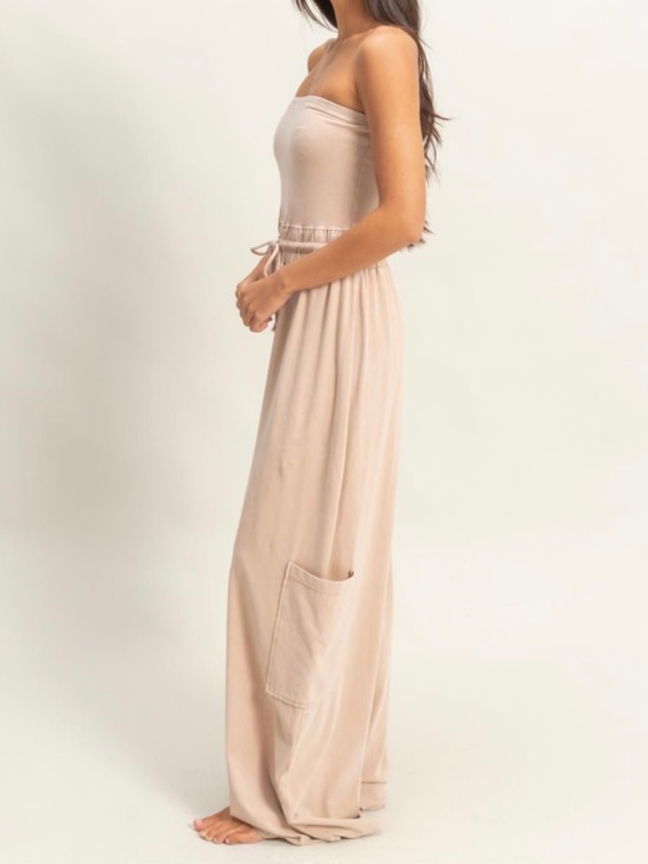 Breezy Tube Top Jumpsuit: Effortless Style for Sunny Days & Cool Nights - Bella Boutique & Bellasbylola.com