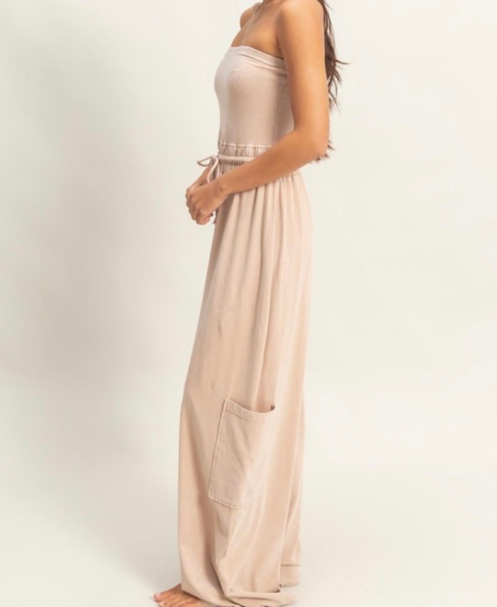 Breezy Tube Top Jumpsuit: Effortless Style for Sunny Days & Cool Nights - Bella Boutique & Bellasbylola.com