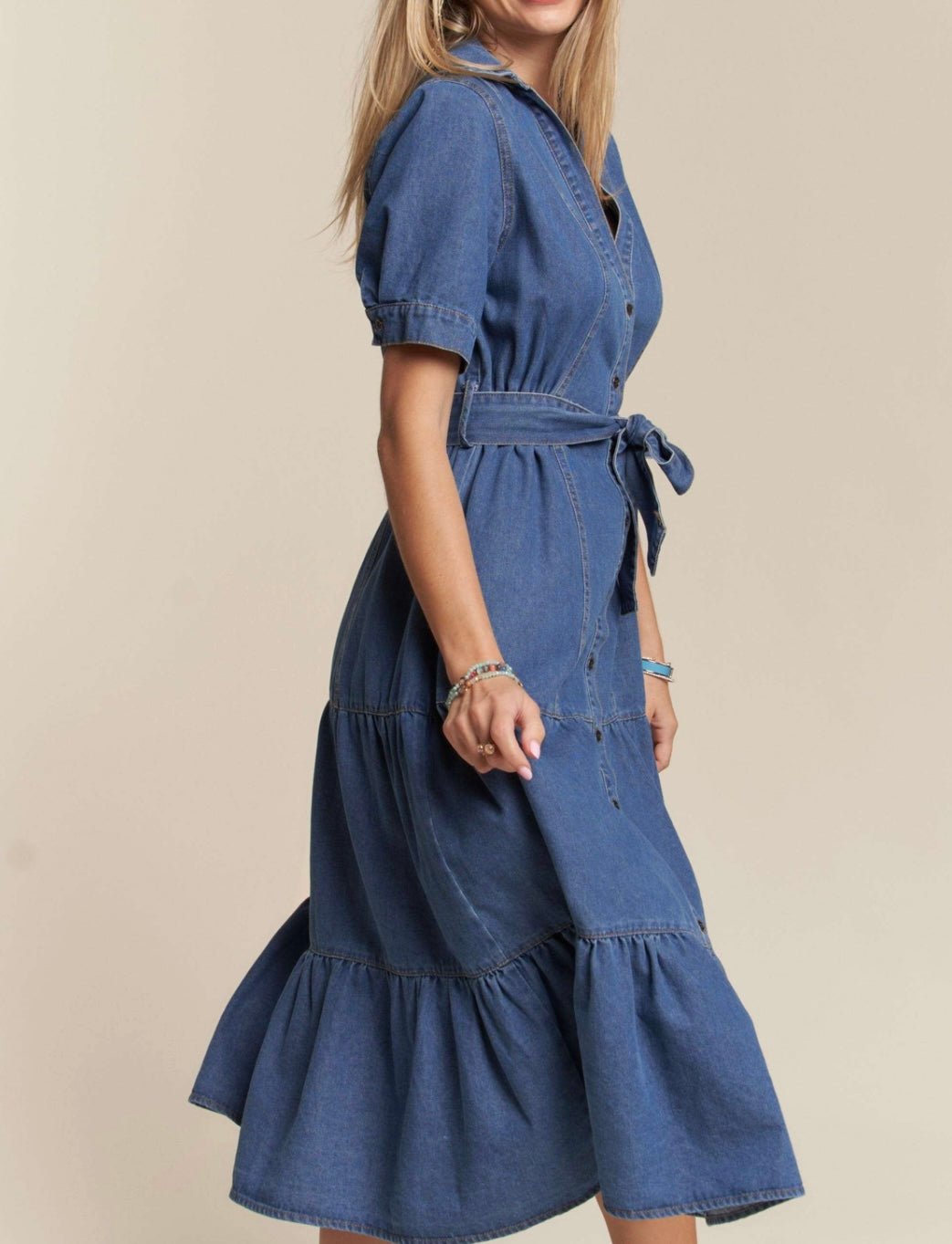 Button-Down Denim Dress: Stylish, Versatile & Flattering! Elevate Your Wardrobe ✨ - Bella Boutique & Bellasbylola.com