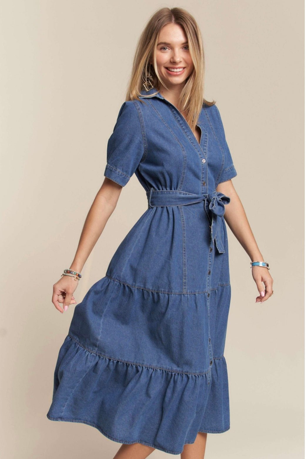 Button-Down Denim Dress: Stylish, Versatile & Flattering! Elevate Your Wardrobe ✨ - Bella Boutique & Bellasbylola.com