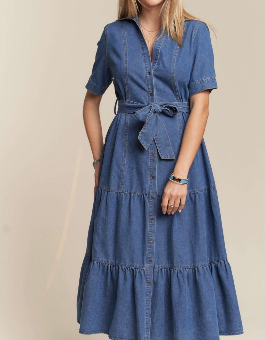 Button-Down Denim Dress: Stylish, Versatile & Flattering! Elevate Your Wardrobe ✨ - Bella Boutique & Bellasbylola.com