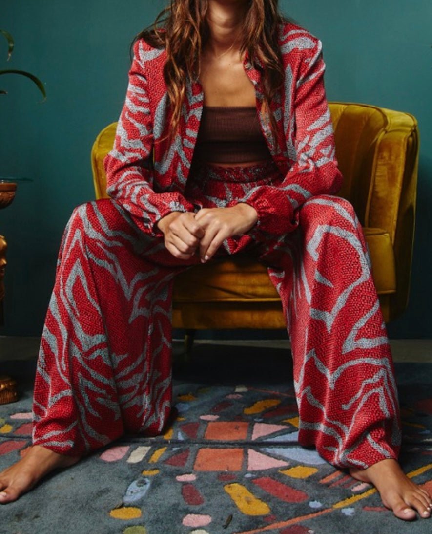 Catalina Red Top: Stylish Button-Down with Relaxed Fit - Bella Boutique & Bellasbylola.com