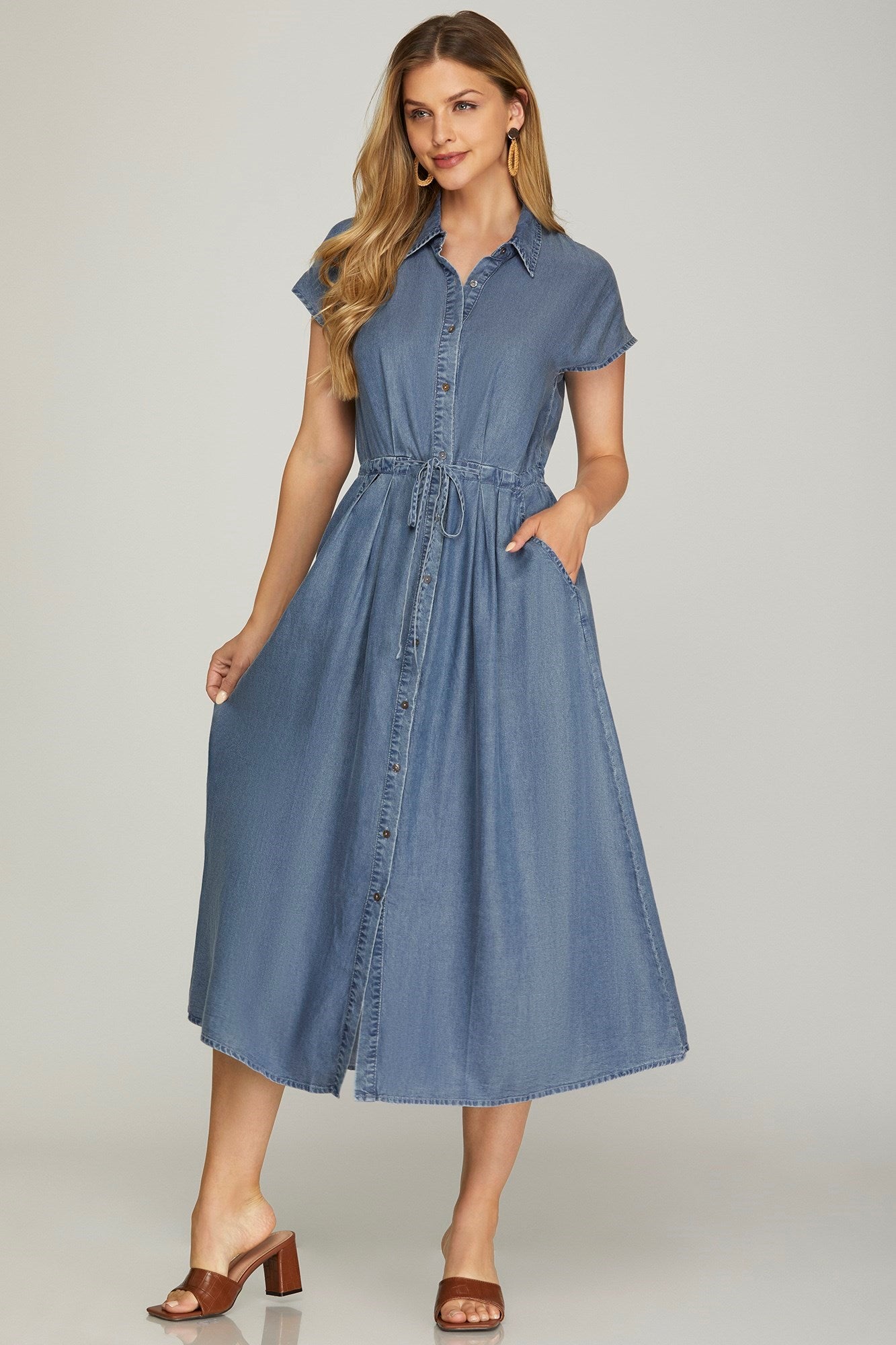 Chambray Midi Denim Dress - New🌟 - In Store & Online - Bella Boutique & Bellasbylola.com