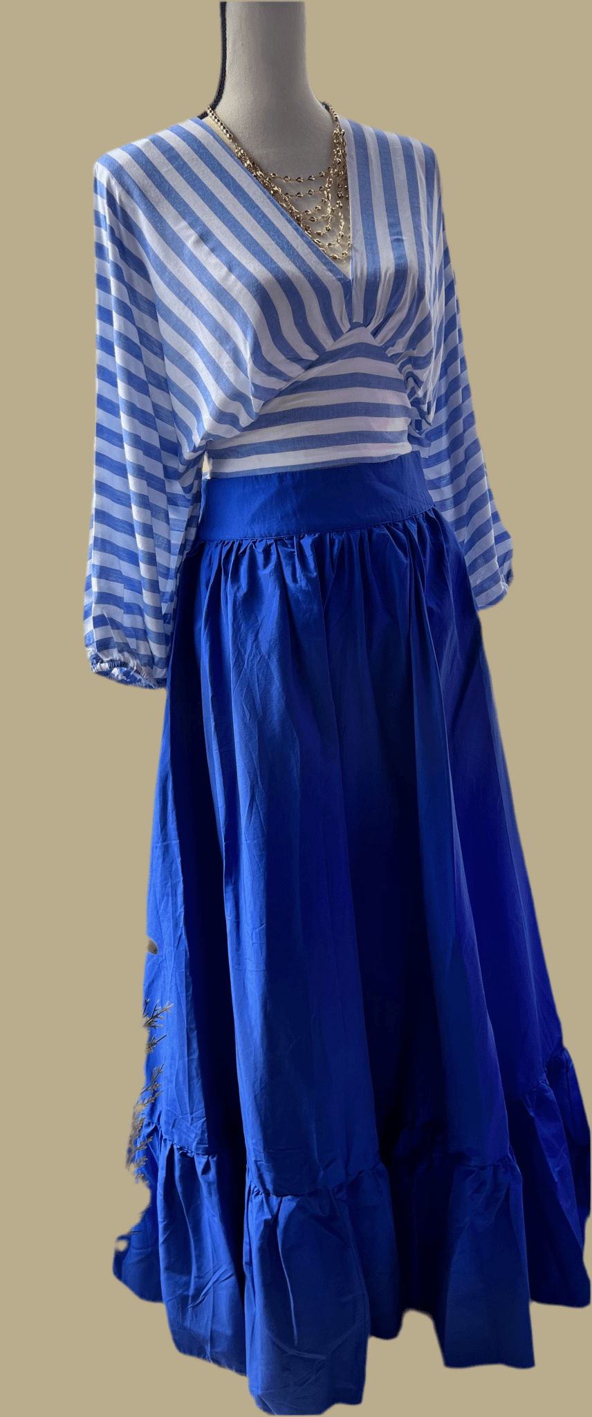 Comfy Oversized Collar Button Up Shirt - Effortless Style in 100% Cotton Fabric - Bella Boutique & Bellasbylola.com