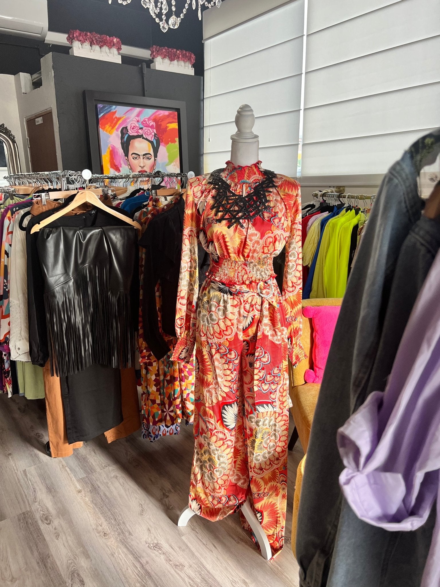 Daniela Orange Print long sleeves Set - Bella Boutique & Bellasbylola.com