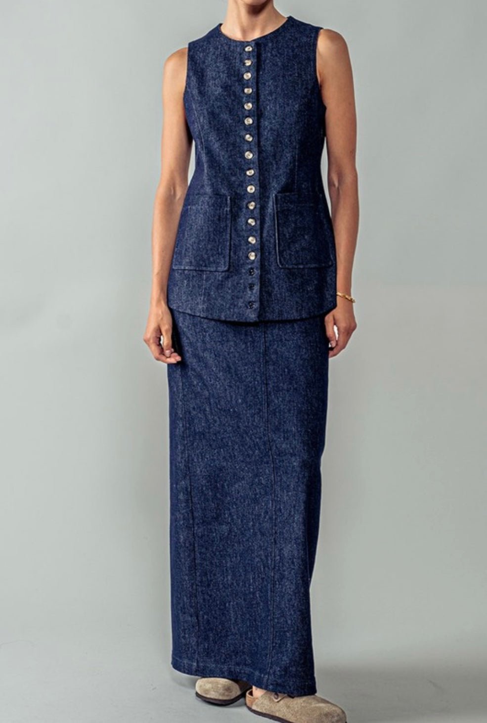 Denim Back Slit Maxi Skirt - New ๐ - Bella Boutique & Bellasbylola.com