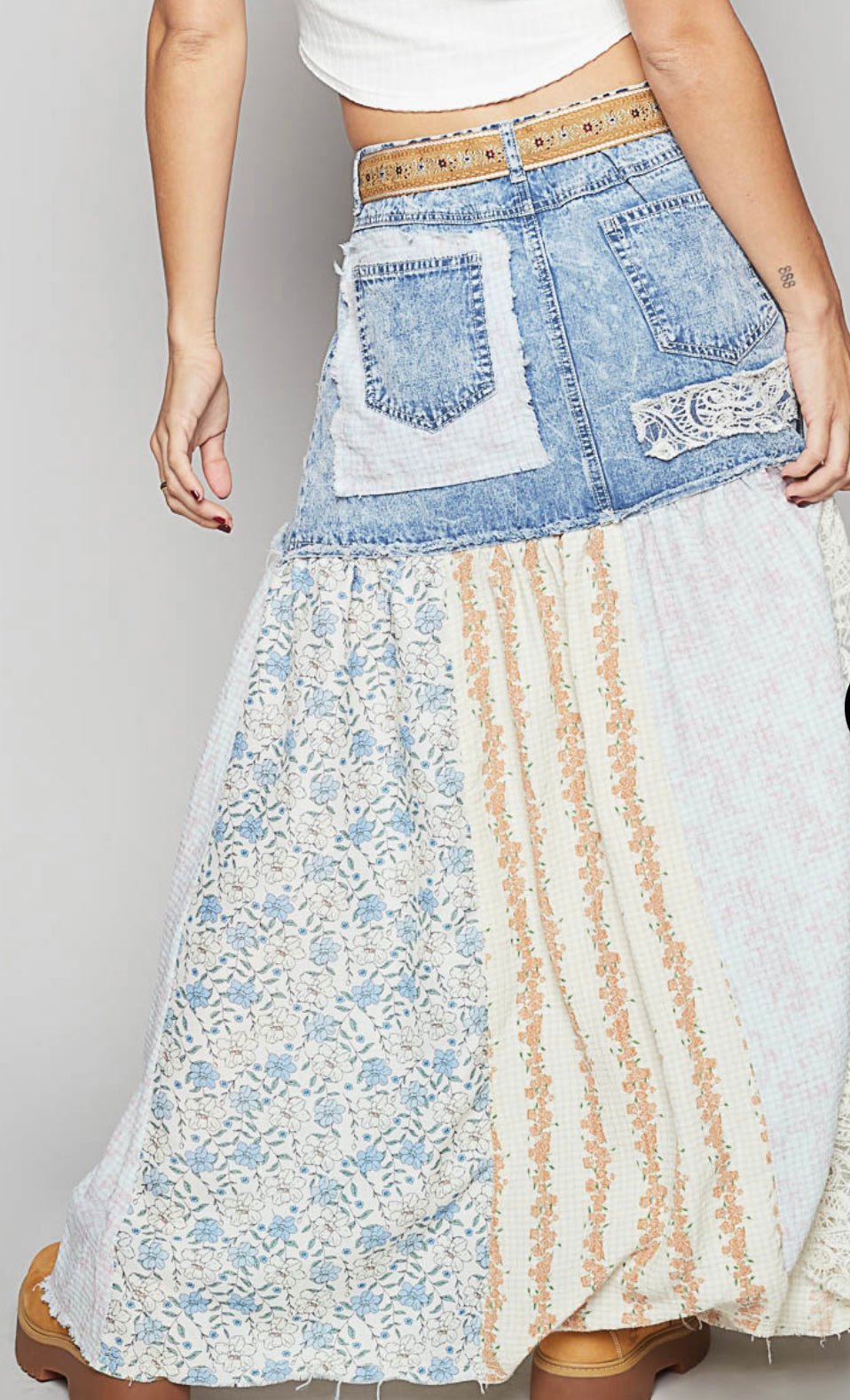 Denim Maxi Skirt - Premium Clothing - IVU incluido - En tienda & En línea - Bella Boutique & Bellasbylola.com