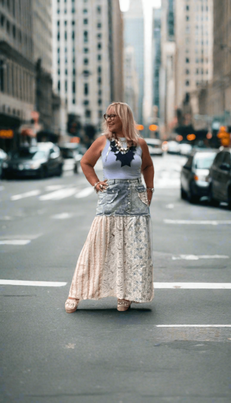 Denim Maxi Skirt - Premium Clothing - IVU incluido - En tienda & En línea - Bella Boutique & Bellasbylola.com