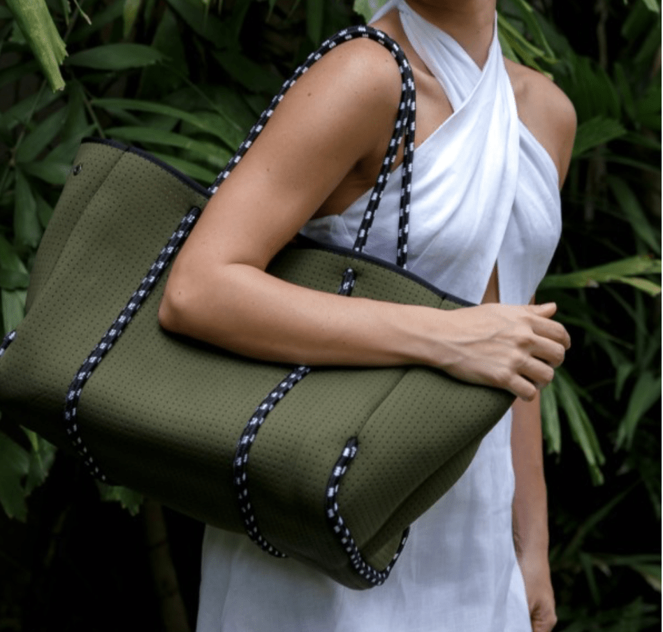 EVERYDAY TOTE BAG SAFARI GREEN - PRE ORDER - Bella & Bellasbylola.com