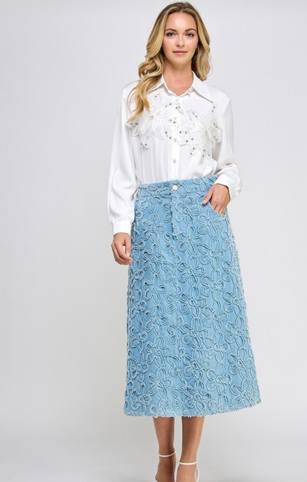 Floral Embroidery Denim Skirt - New π - Bella Boutique & Bellasbylola.com