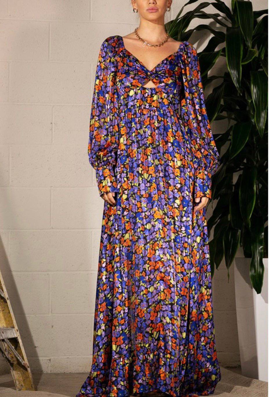 Blooming Goddess, Eye-catching Floral Pattern, Open Front Twist Silhouette - Bella Boutique & Bellasbylola.com