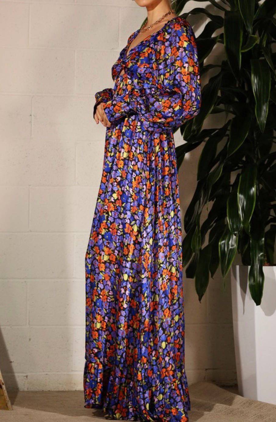 Blooming Goddess, Eye-catching Floral Pattern, Open Front Twist Silhouette - Bella Boutique & Bellasbylola.com