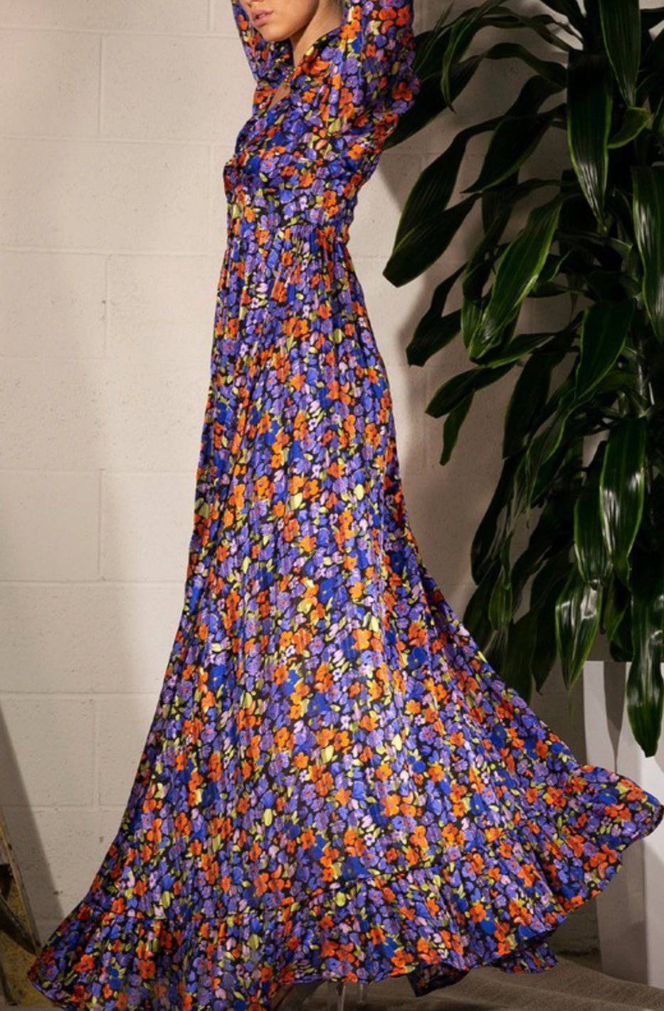 Blooming Goddess, Eye-catching Floral Pattern, Open Front Twist Silhouette - Bella Boutique & Bellasbylola.com