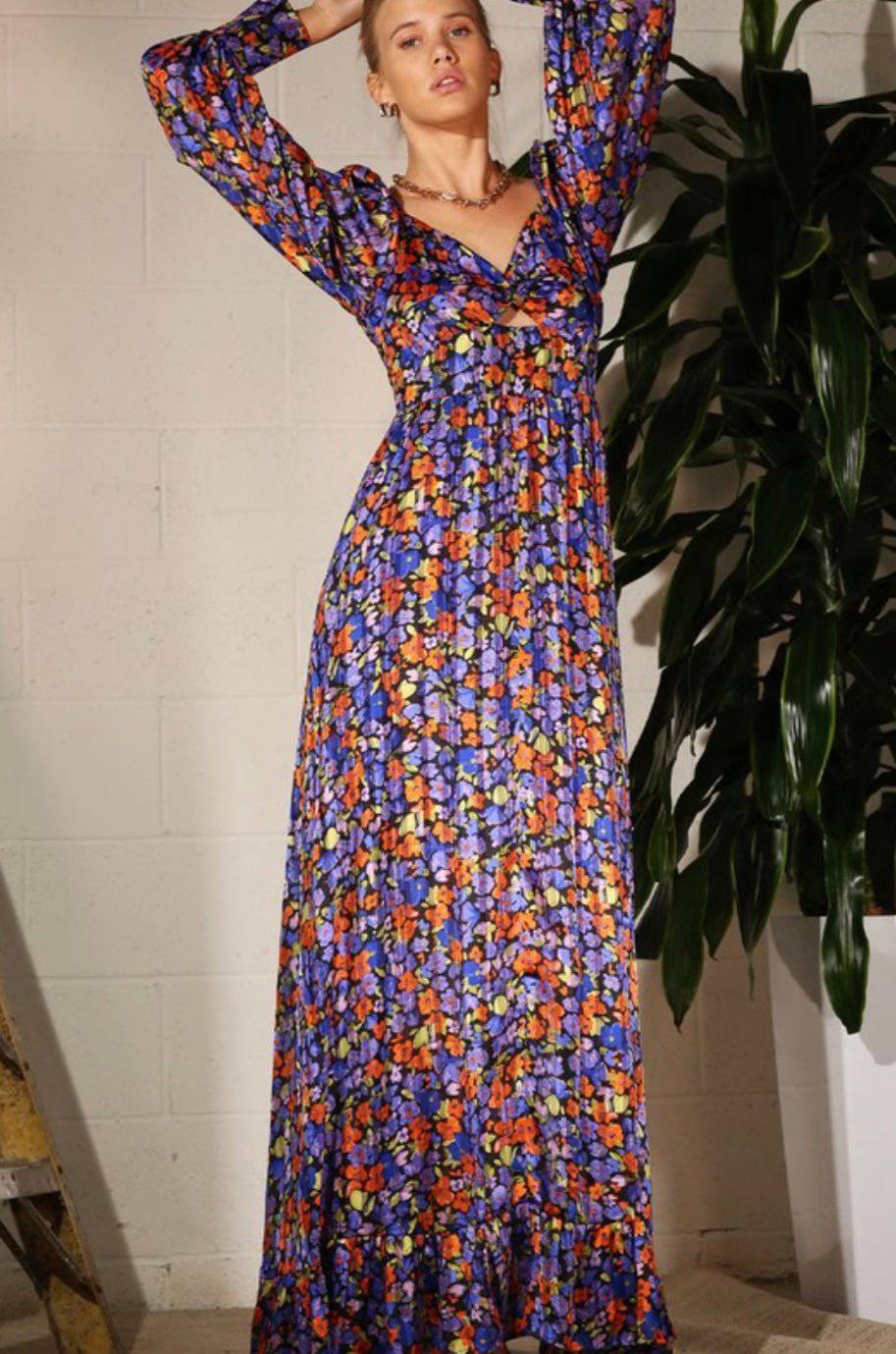 Blooming Goddess, Eye-catching Floral Pattern, Open Front Twist Silhouette - Bella Boutique & Bellasbylola.com