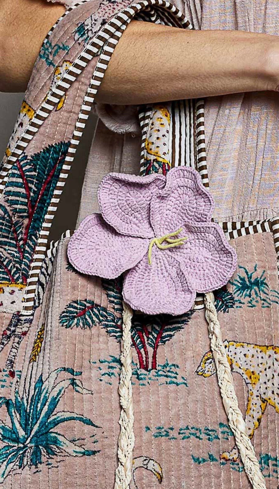 Crochet Flower Belt - Handcrafted Accessory - Bella Boutique & Bellasbylola.com