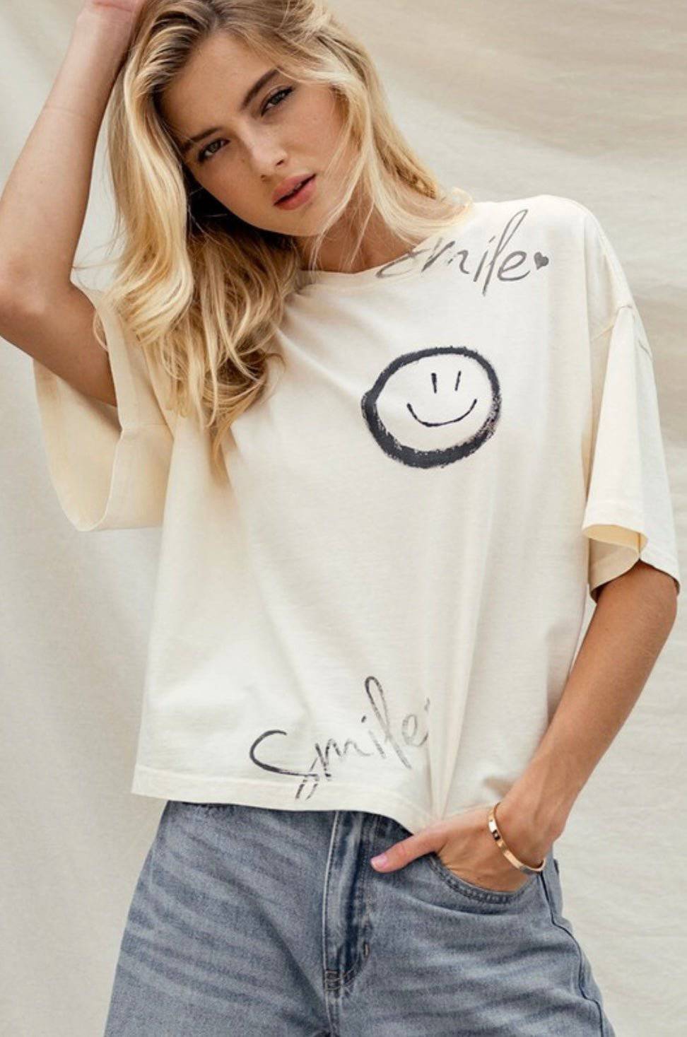Smile & Style Hand Painted Tee - Bella Boutique & Bellasbylola.com