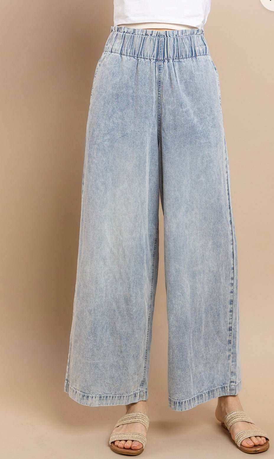 Soft Wide Leg High Waist Jeans - Bella Boutique & Bellasbylola.com
