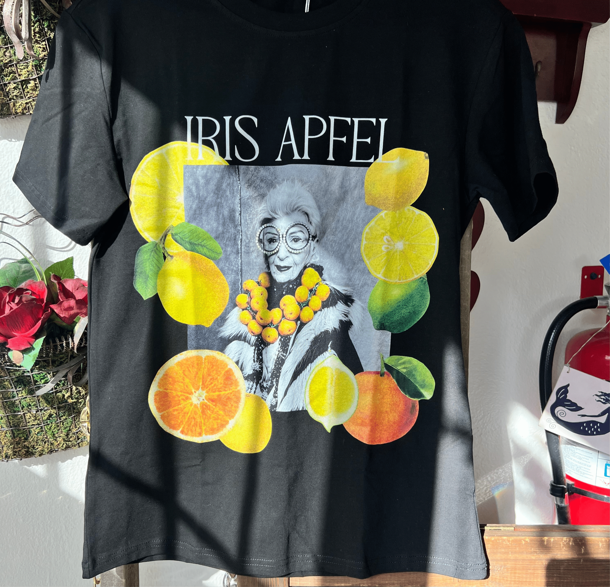 Iris Fashion T-shirt - Lemon Tshirt - Bella Boutique & Bellasbylola.com