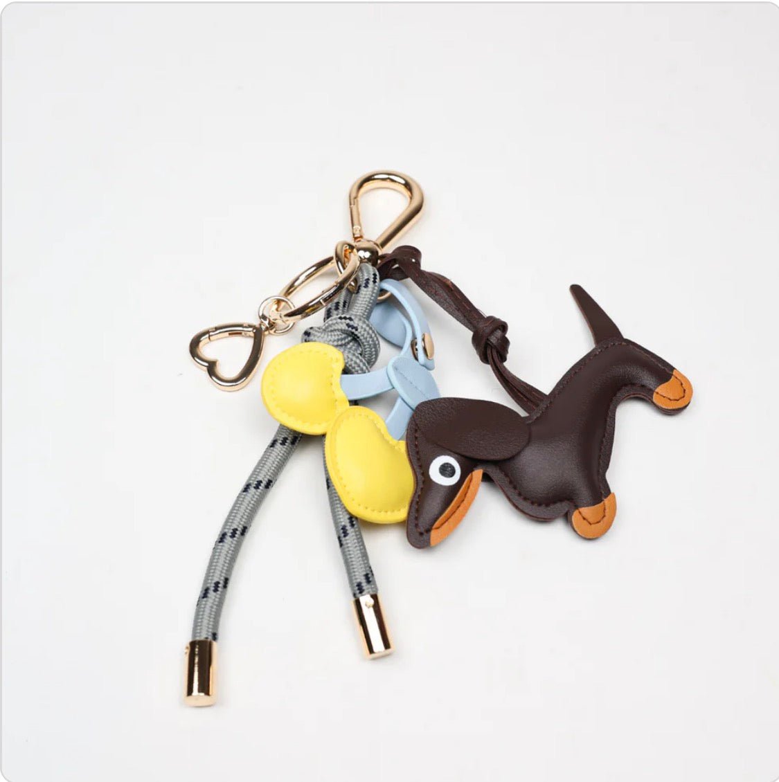 KEY CHAIN STONE GREY WITH CHARMS - ESPRESSO DOG AND YELLOW HEART CHERRIES - Bella & Bellasbylola.com