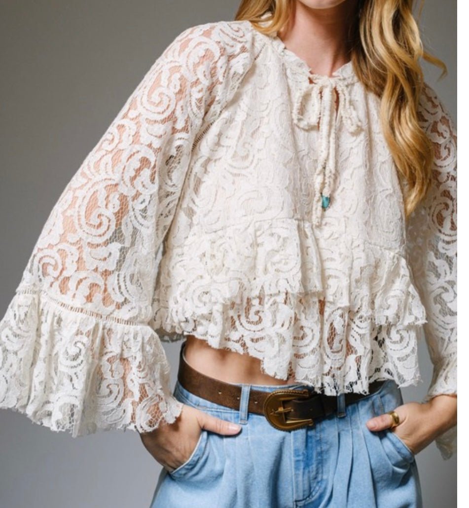 Lace Bell Sleeve Ruffle Blouse - Tax Incluido - Bella Boutique & Bellasbylola.com