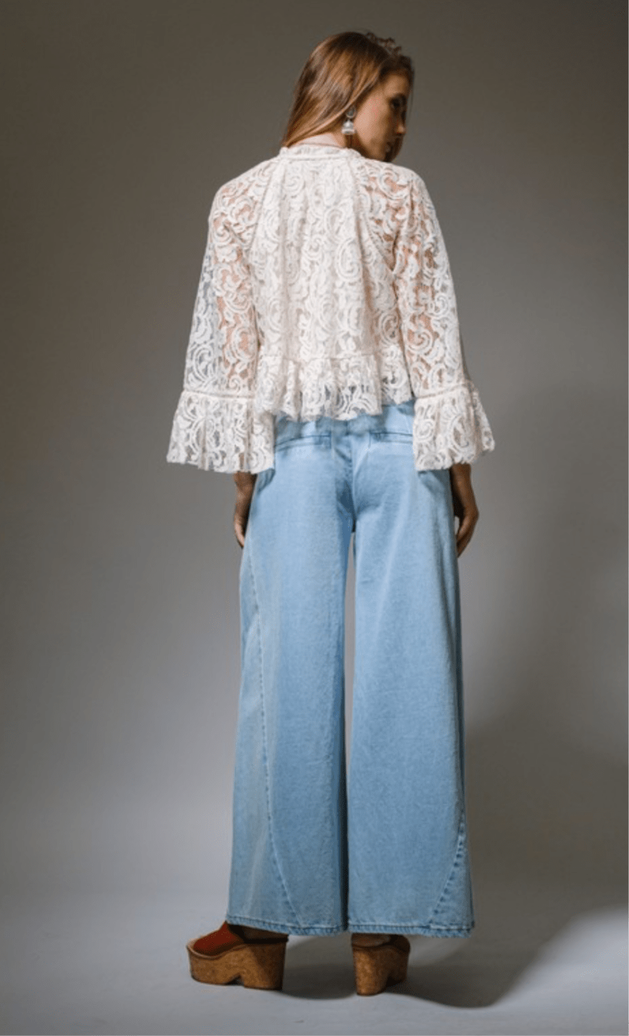 Lace Bell Sleeve Ruffle Blouse - Tax Incluido - Bella Boutique & Bellasbylola.com