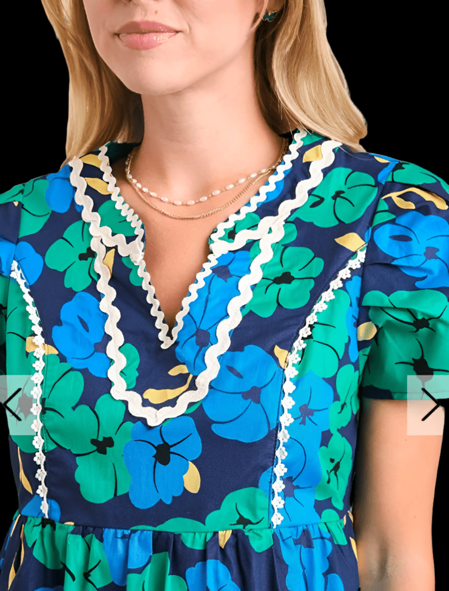 Floral Lace Trim Top - New Collection🌸 - Bella Boutique & Bellasbylola.com