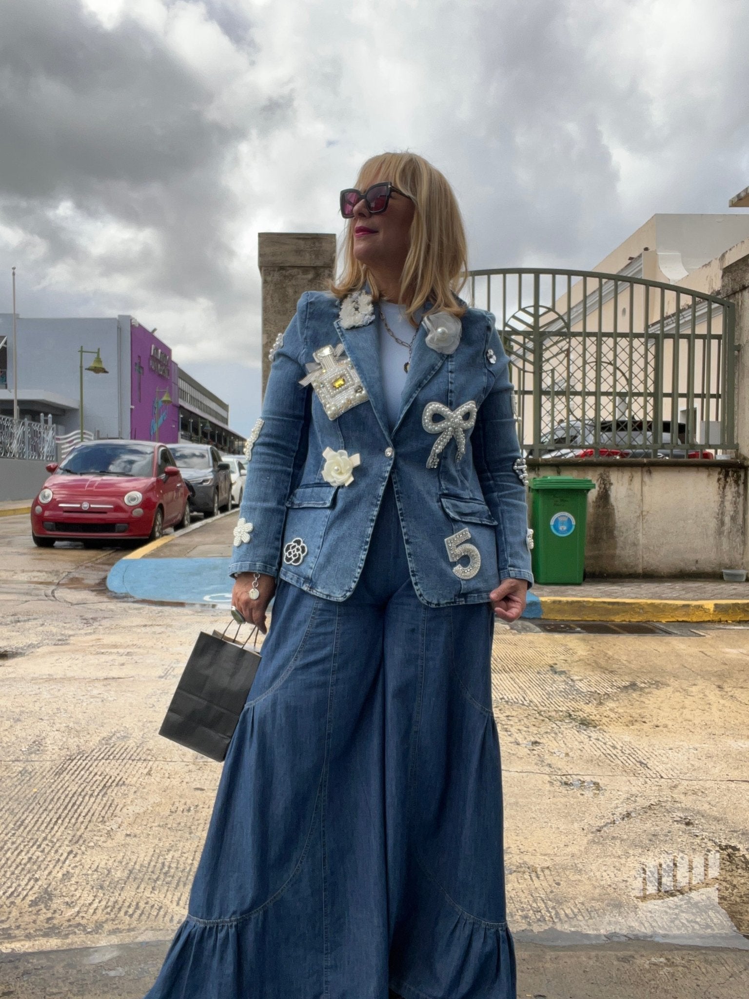 Like Channel Denim Blazer - True to size - Bella Boutique & Bellasbylola.com