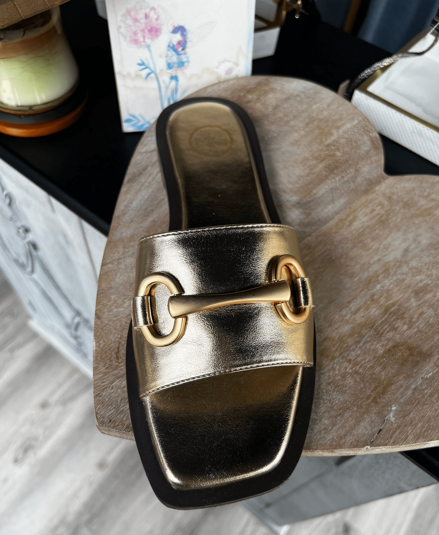 Modern Comfort: Ava Sandals with Gold Hardware - Stylish Memory Foam Flats for Women - Bella Boutique & Bellasbylola.com