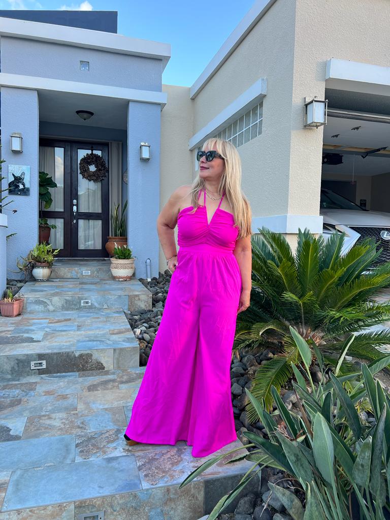 Magenta Wide Leg Jumpsuit: Stand out in style! Flattering fit, bold statement piece, must-have! 💃 - Bellasbylola.com