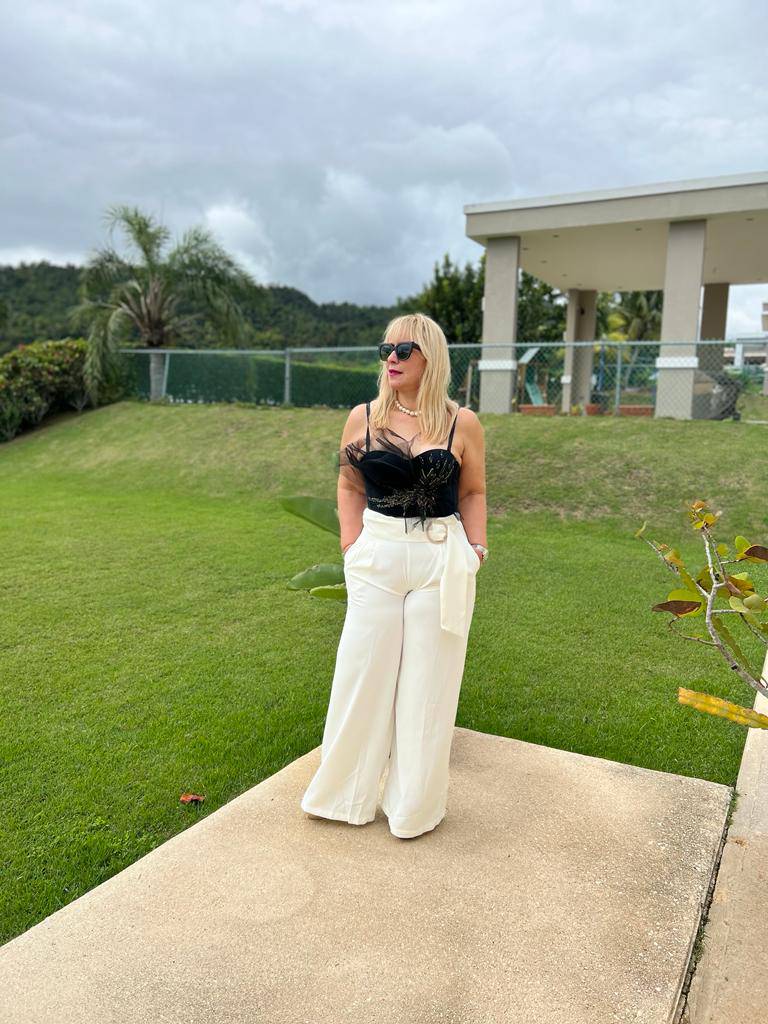 Circle Belted Wide Leg Pants in Off-White - True to Size - Bella Boutique & Bellasbylola.com