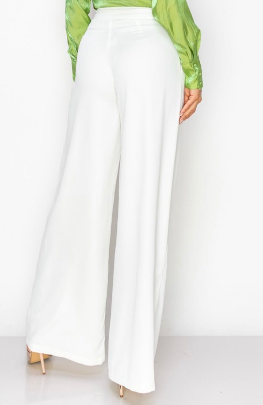 Circle Belted Wide Leg Pants in Off-White - True to Size - Bella Boutique & Bellasbylola.com