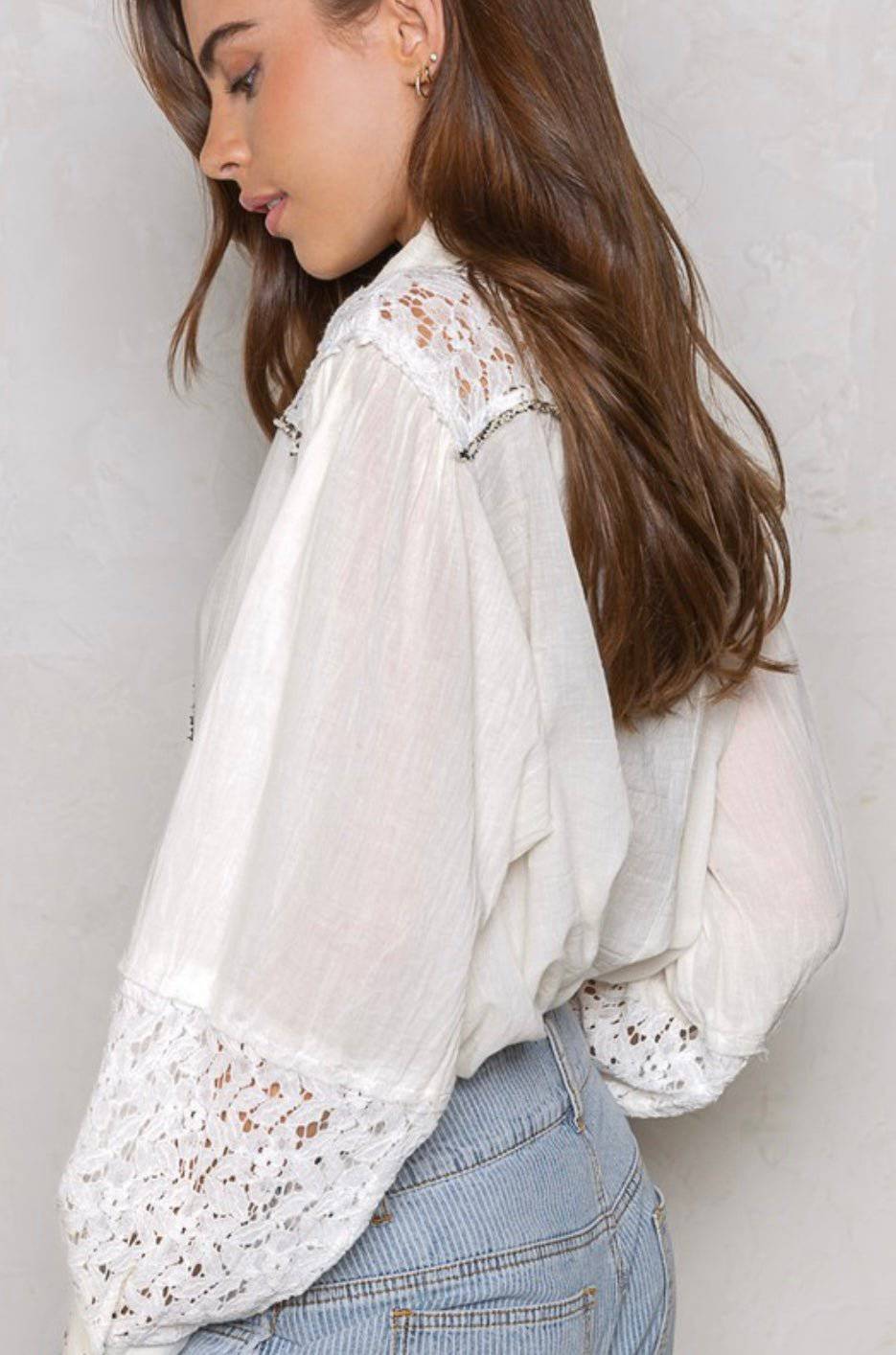 Premium Lace Blusón: Luxe Cotton-Nylon Blend with Tweed Trim - Bella Boutique & Bellasbylola.com
